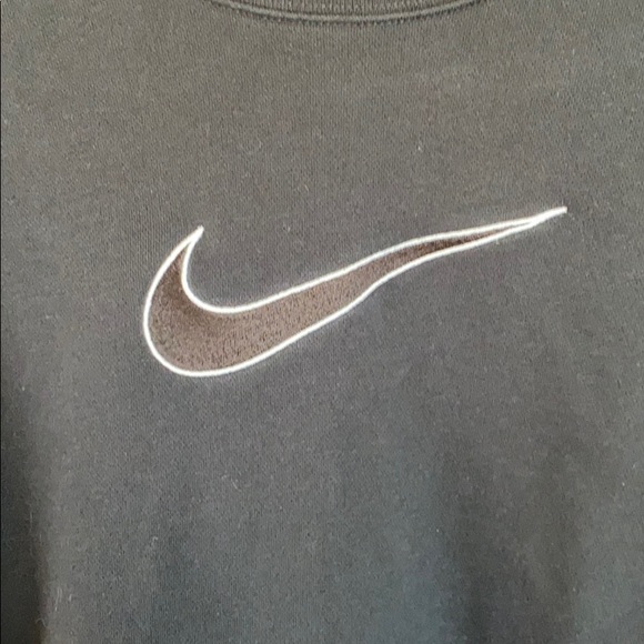 😍🔥😍 🔥NIKE🔥 long sleeve sweater😍🔥😍🔥 - Picture 2 of 3